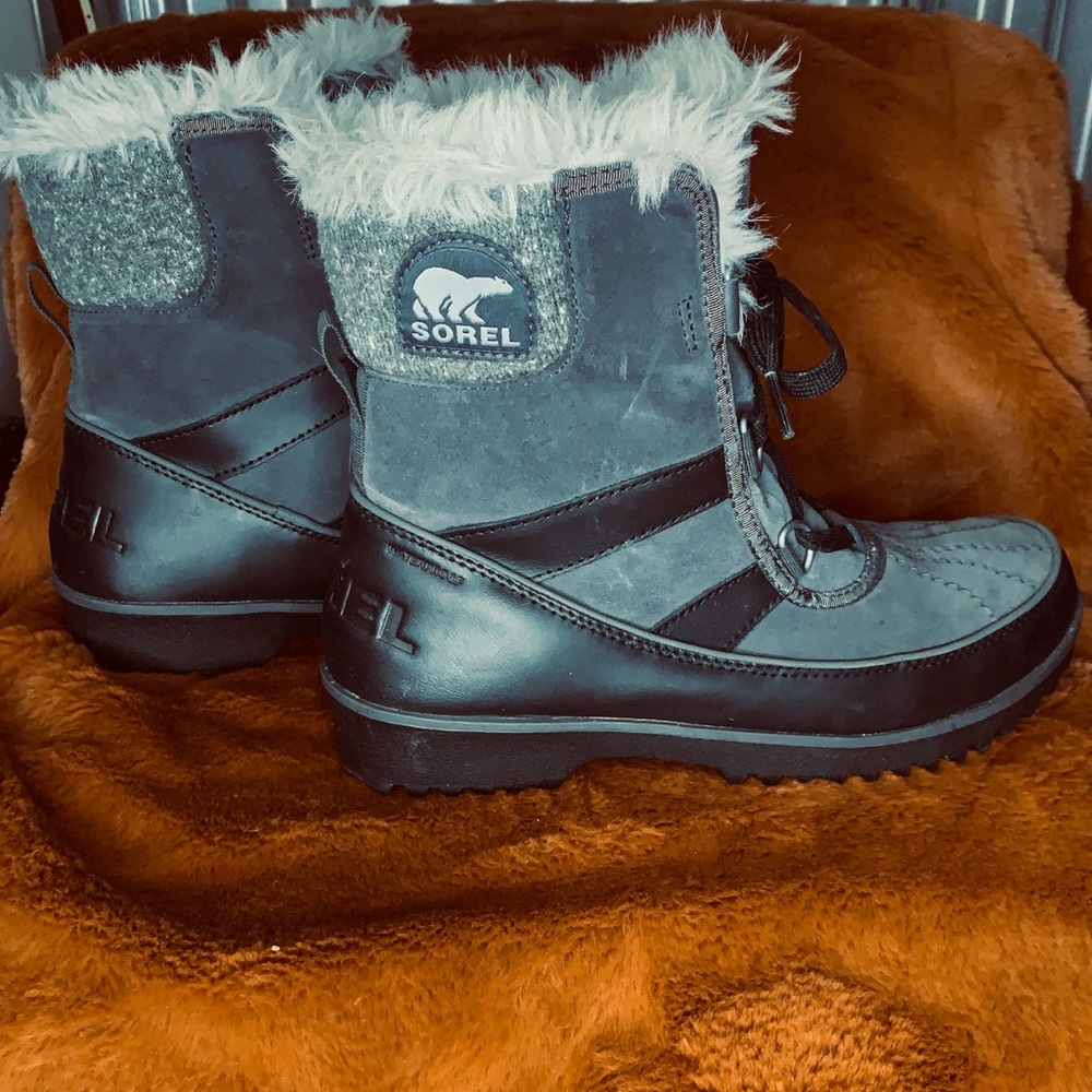 Sorel 7.5 snow boots
